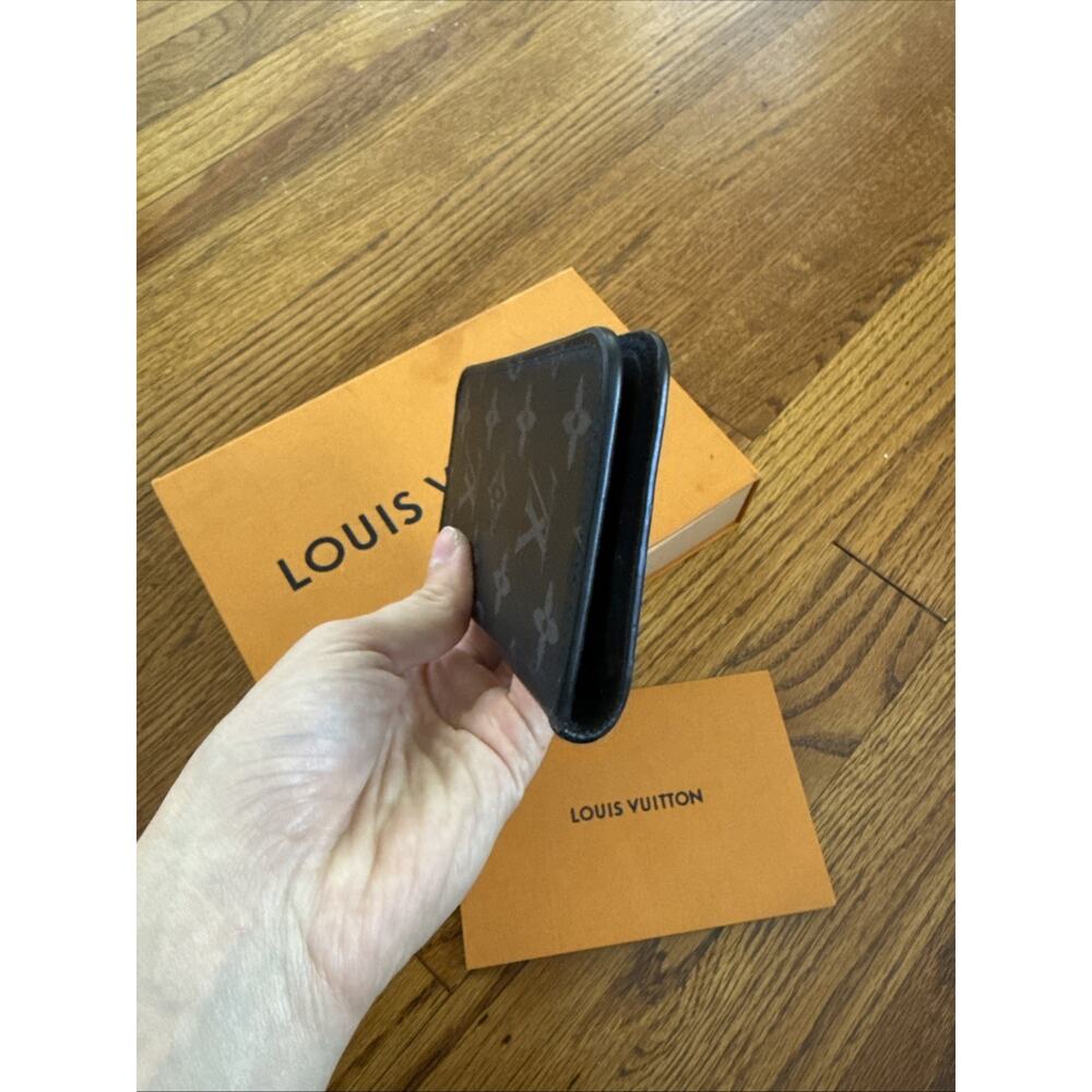 Authentic Louis Vuitton iPhone X Monogram Black & Gray Folio Case BC0158 - Picture 7 of 12